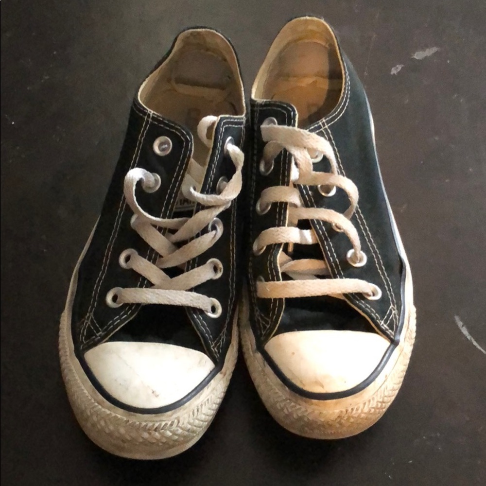 Black converse